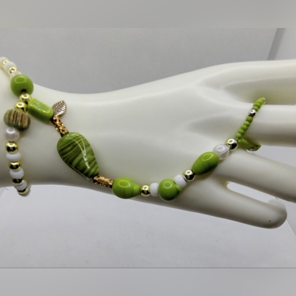 Fashion Beaded Bracelet with Ring Link Boho with Leaf Charm - Picture 8 of 8